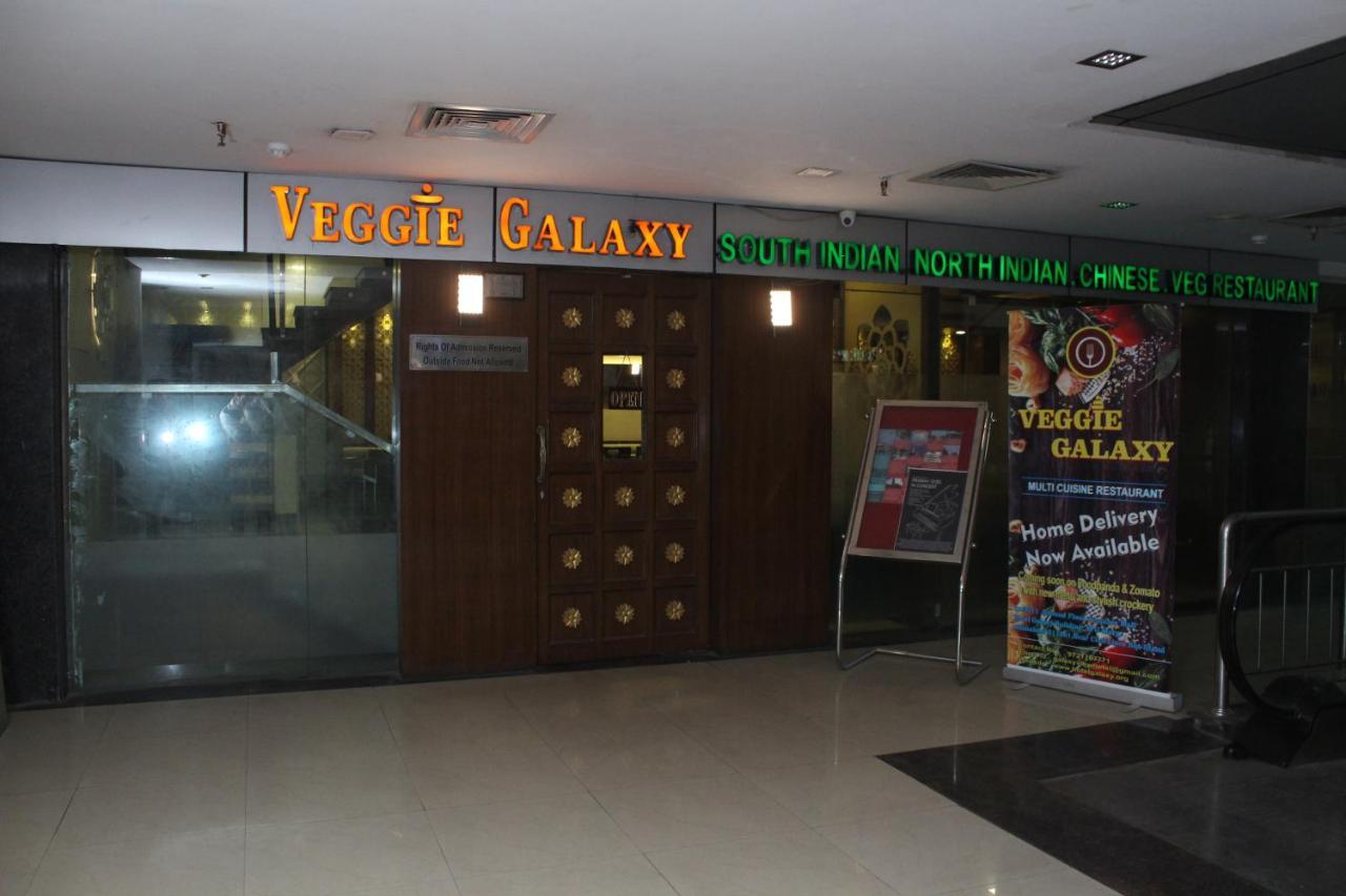 Hotel Galaxy Allāhābād Junction Exterior foto